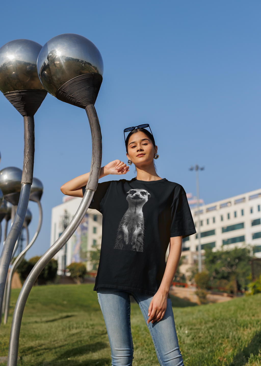 Curious Meerkat - Unisex T-Shirt