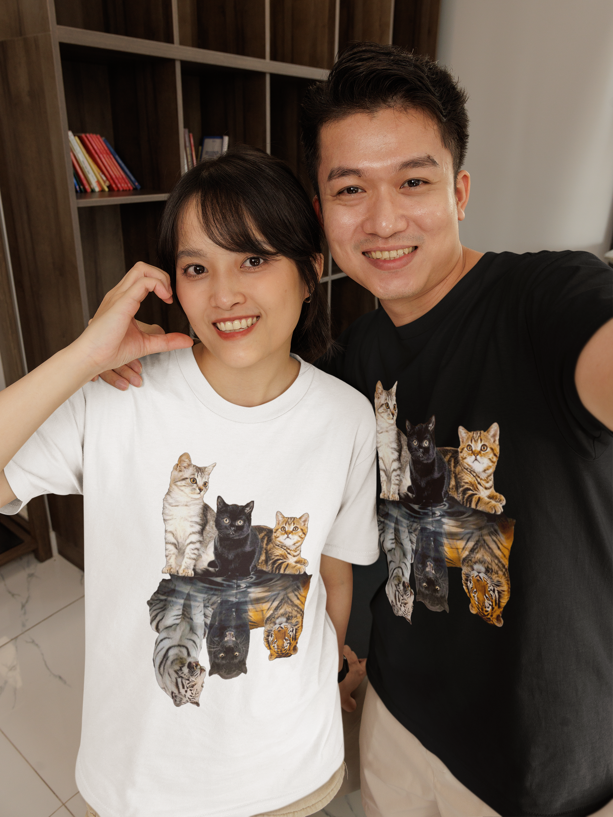 Underwater Cats Shadow - Unisex T-Shirt