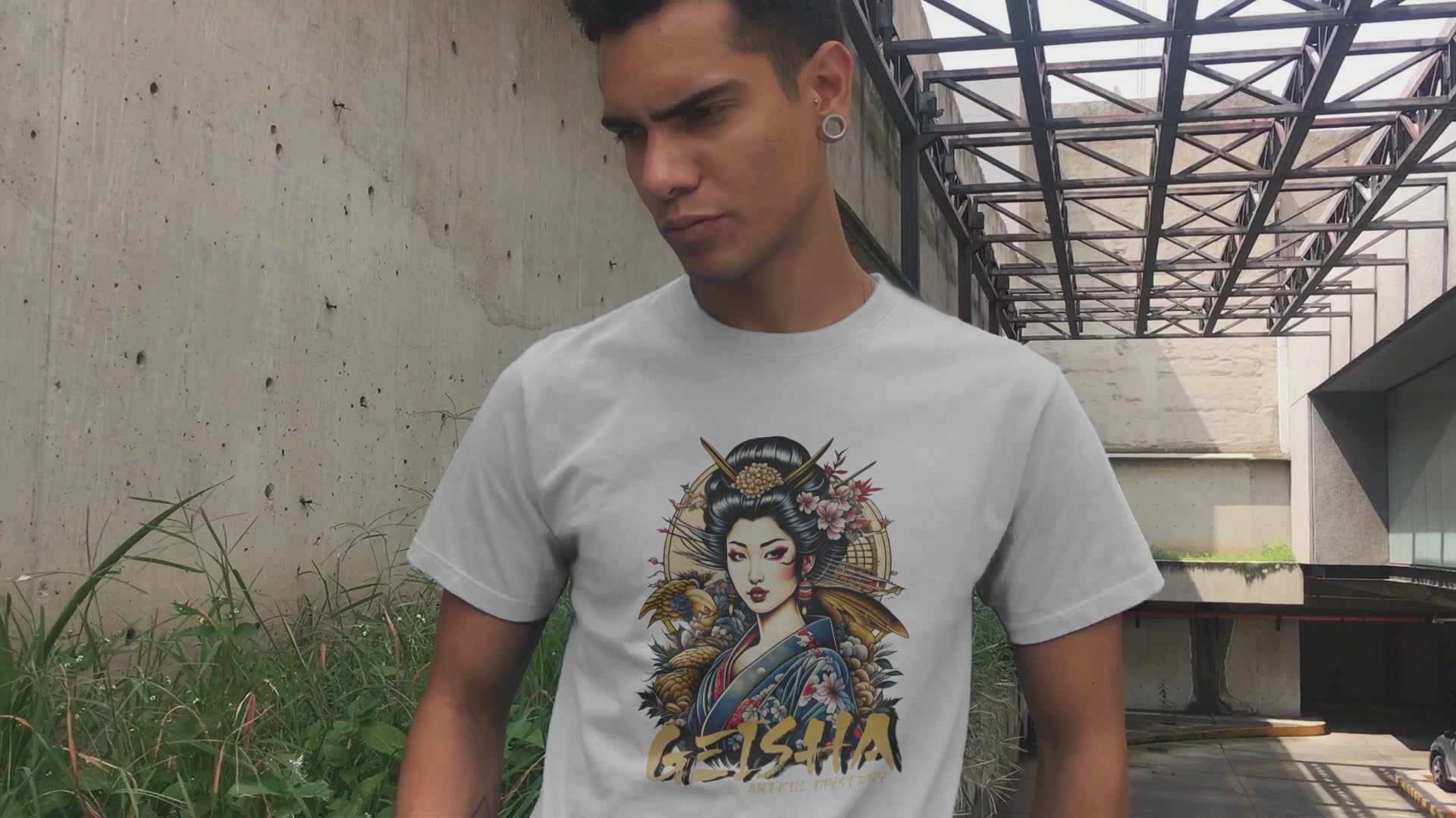 Geisha - Artful Mystery - Unisex T-Shirt