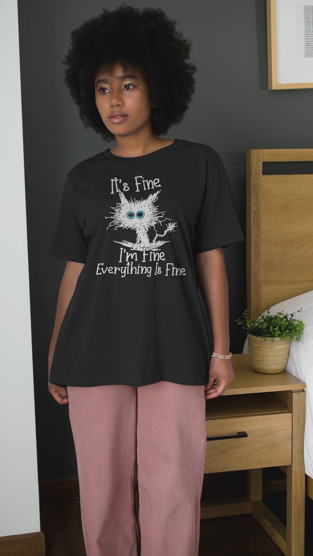 Just A Girl Who Loves Cats - Unisex T-Shirt
