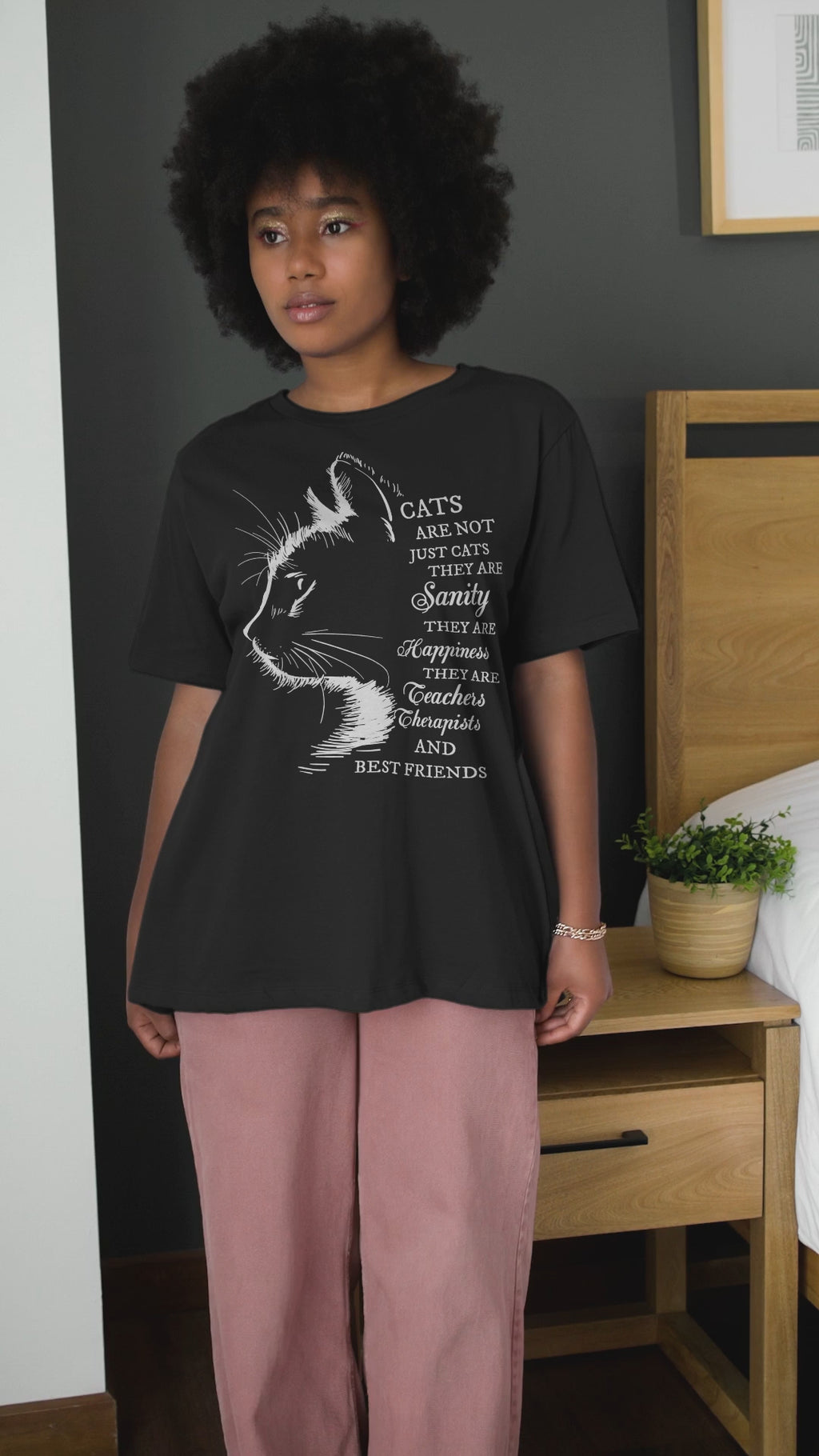 Cats Are Best Friends - Unisex T-Shirt