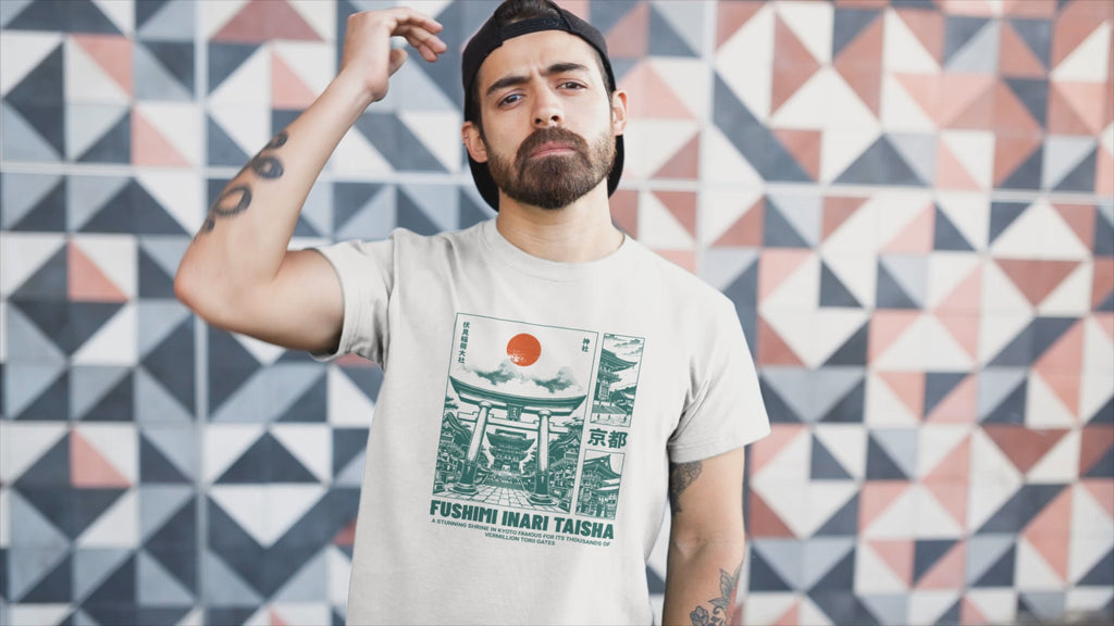 FUSHIMI INARI TAISHA - Unisex T-Shirt