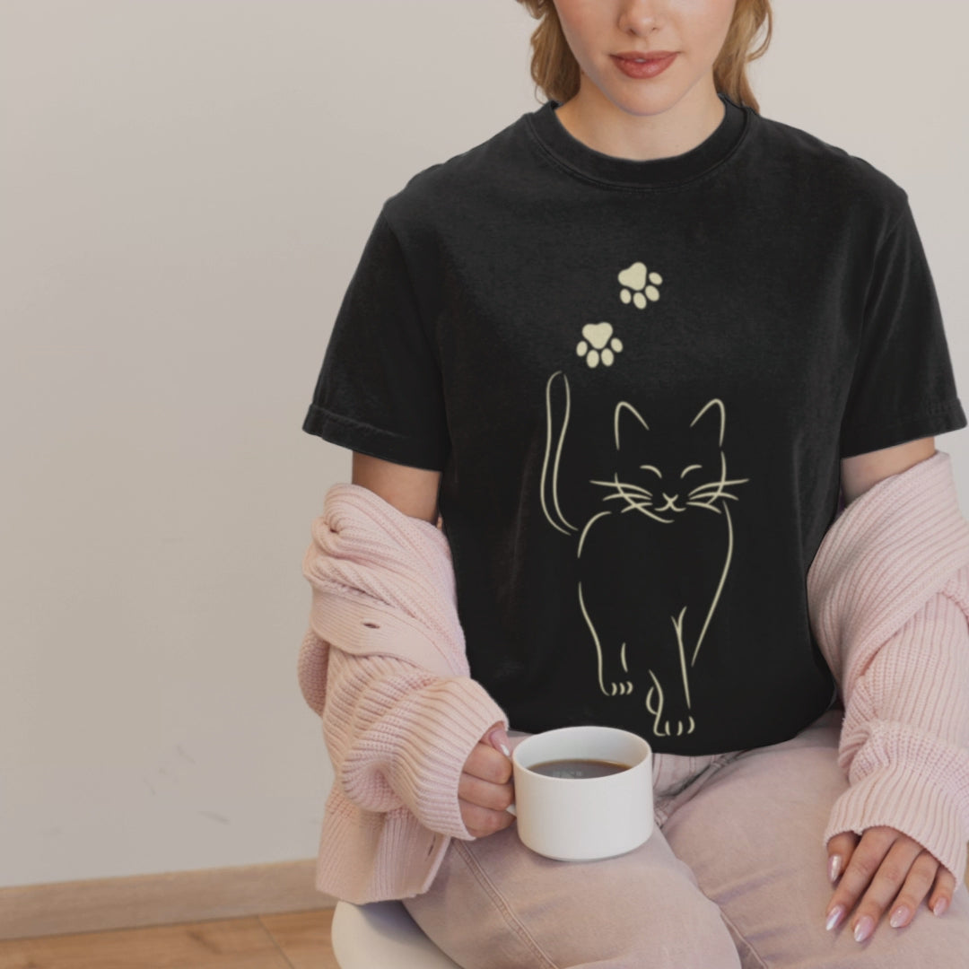 Cat Love Line Art - Unisex T-Shirt