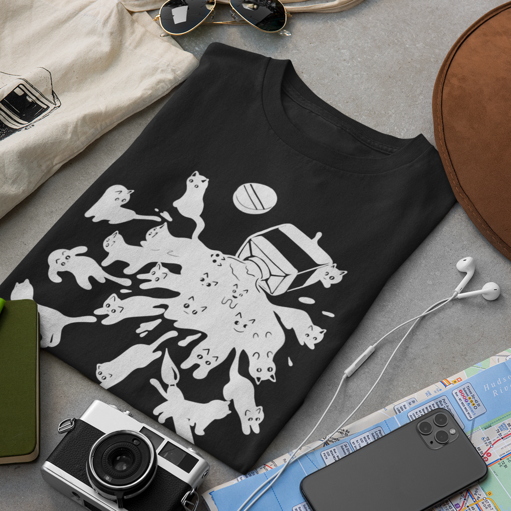 Black Ink Cats Relaxing Fun Print - Unisex T-Shirt